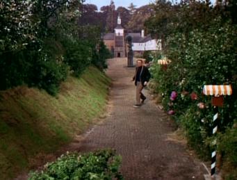 Take a glance behind No.6 and see if you can spot Rover briefly in the bushes